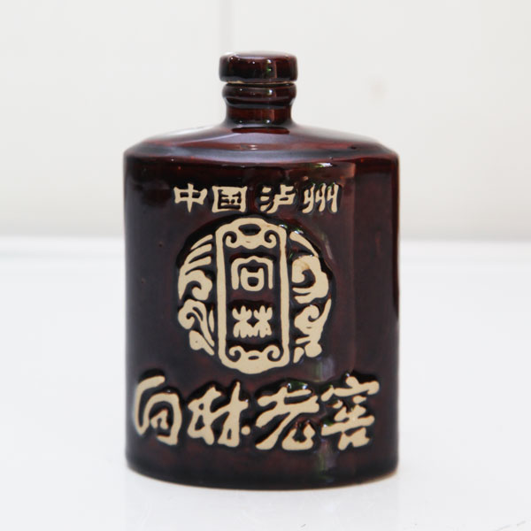 甘肅向林老窖陶瓷小酒瓶