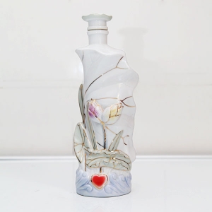 荷花紋高檔陶瓷酒瓶